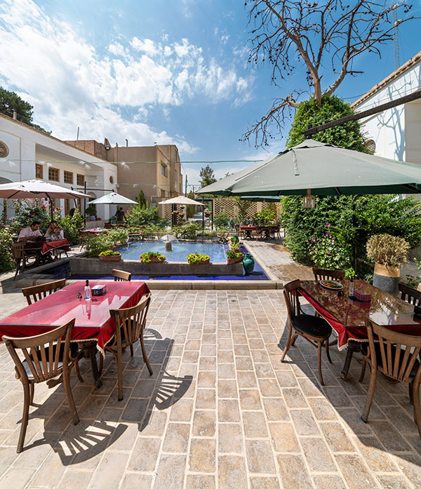 About the traditional Keryas Hotel outdoor area